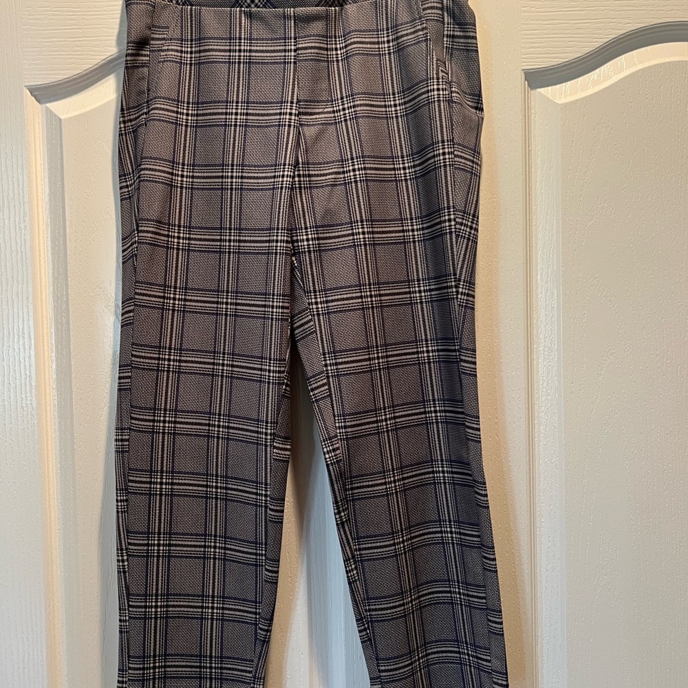 Torrid Women's Black and Gray Plaid Cropped Pants